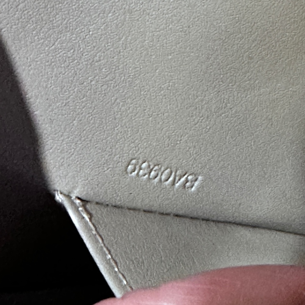 Louis Vuitton Vernis Shoulder bag. Authentic Good CONDITION - Picture 14 of 16